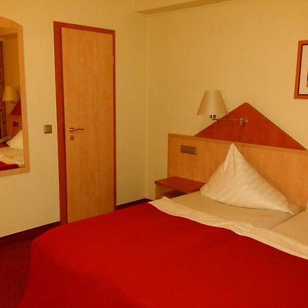 Abant Hotel Frankfurt Obertshausen Exteriör bild