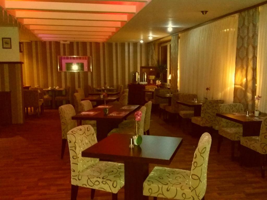 Abant Hotel Frankfurt Obertshausen Exteriör bild