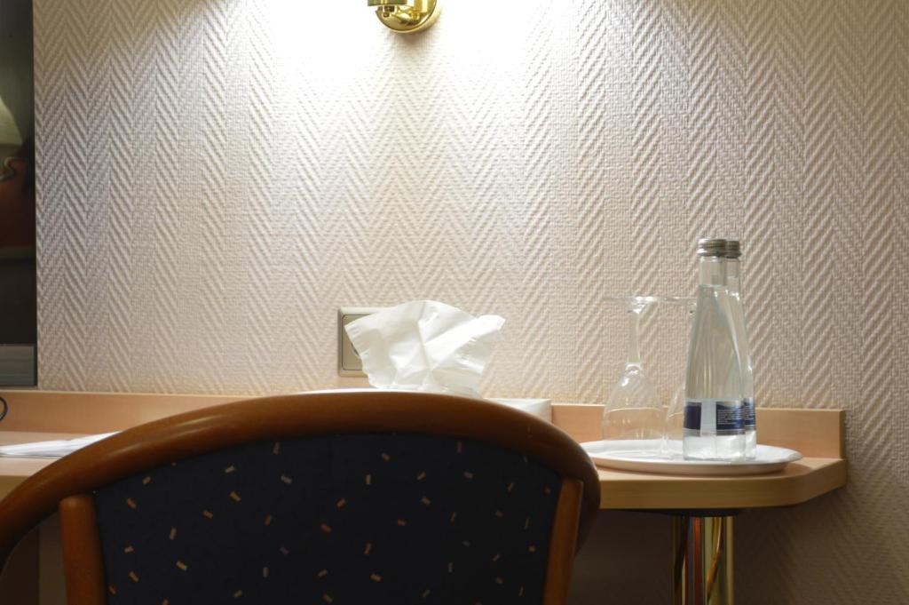 Abant Hotel Frankfurt Obertshausen Rum bild